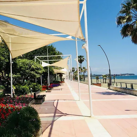 Апартаменты First Line Sea View *