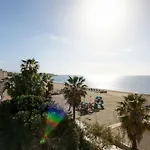 First Line Sea View Appartement